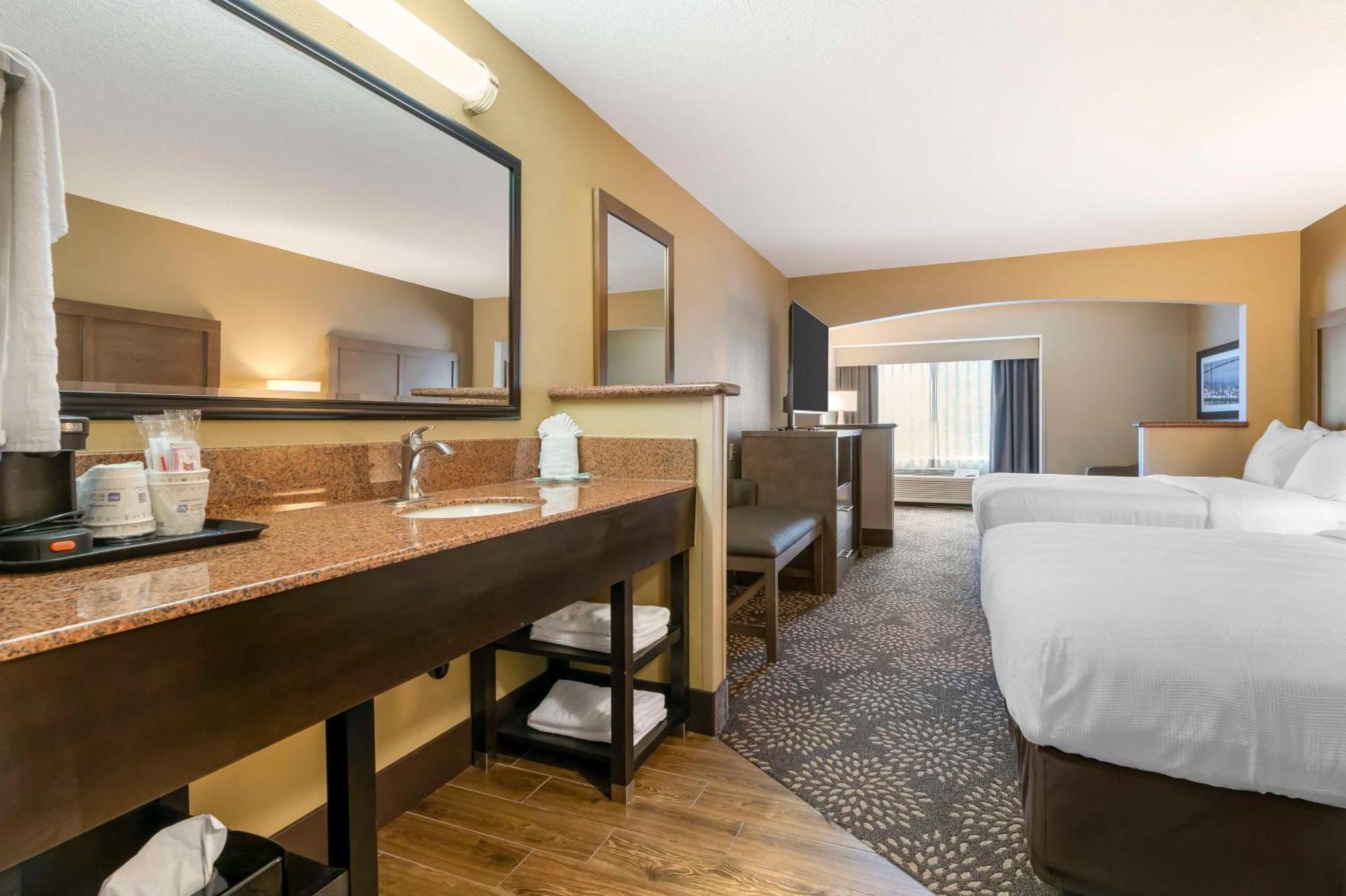 Best Western Columbia River Waterfront Hotel Astoria Exterior photo